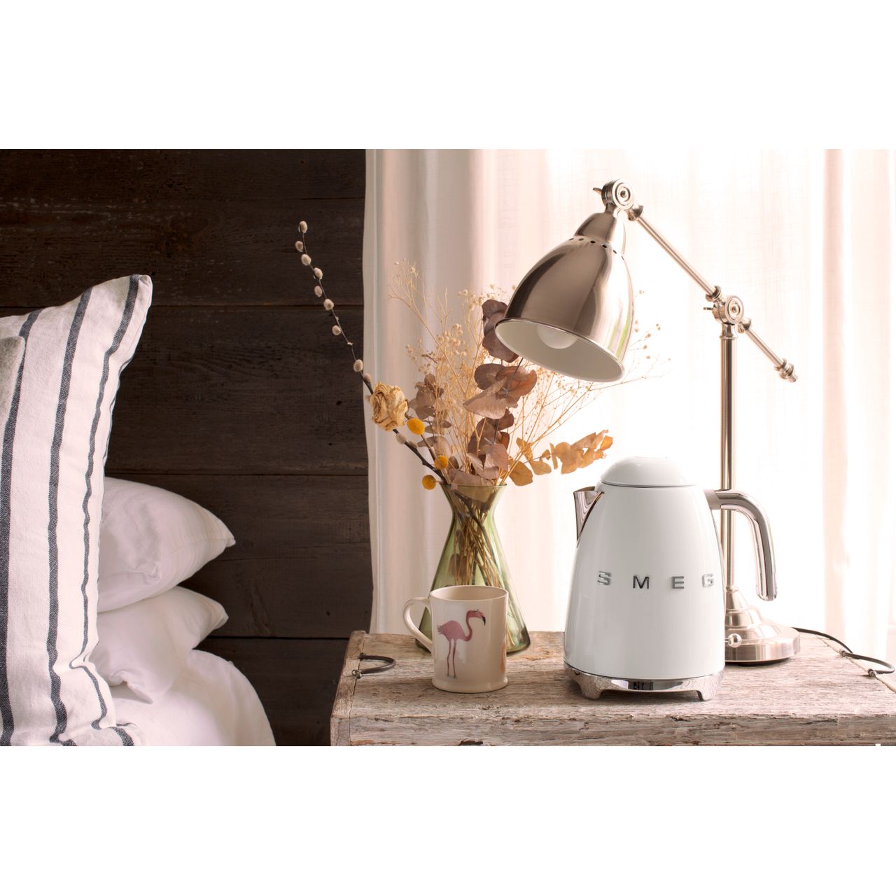 Smeg 50's Retro KLF03WHUK Kettle - White